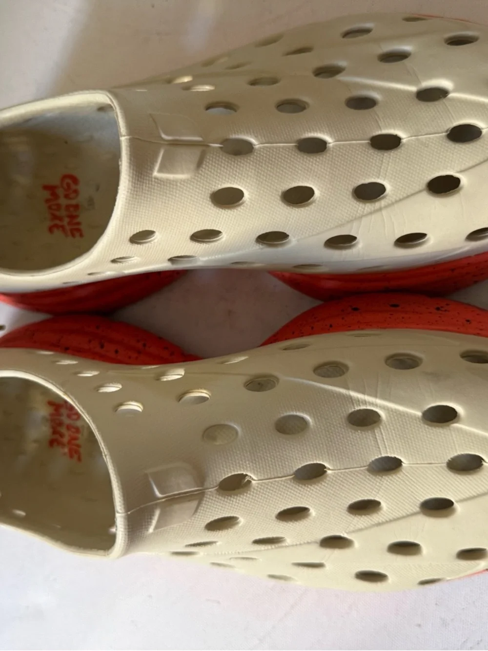 Kavu Coral-Orange Textured Sole Accent - Picture 2 of 5